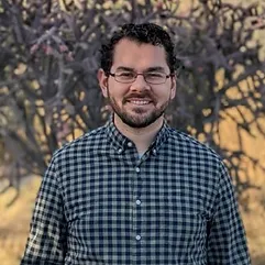 Roberto Rentería, Ph.D. (Postdoctoral Research Associate)